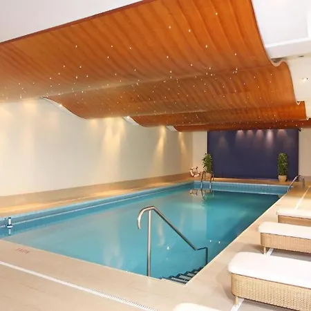 Toscane 3* Монтрё